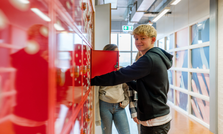 Kappers Opleiding Student Yoran Beek Drenthe College Iris Sijbom Fotografie 2023 IR205572 Verbeterd NR