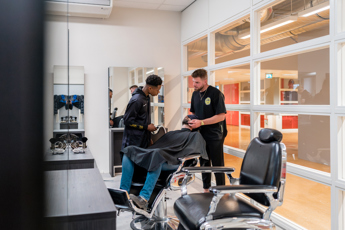 Haarstylist Heer Salonmanager Heer Student Muhammed Ndayisaba Drenthe College Iris Sijbom Fotografie 2023 IR106199 Verbeterd NR
