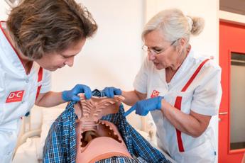 Verzorgende IG Drenthe College Iris Sijbom Fotografie 2022 IR103258 Verzorgende IG Drenthe College Iris Sijbom Fotografie 2022 IR103258