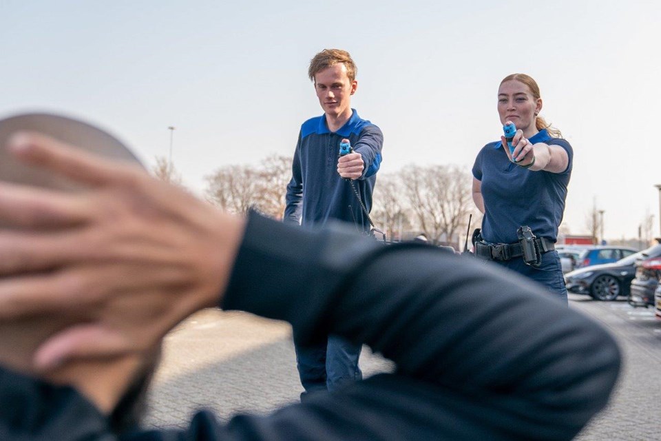 Studenten handhaving met pepperspray