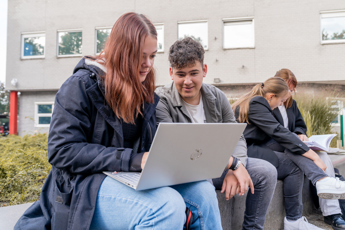 DC Studenten Zoe Room En Leon Staal Verpleegkunde Emmen Veldlaan Iris Sijbom Fotografie 2023 IR103092