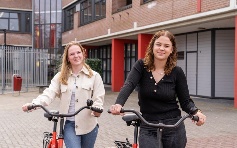 Studenten Office met fiets