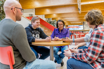 Instructeur Student Justin Geertsema En Yvonne Kamphuis Drenthe College Iris Sijbom Fotografie 2023 IR108552 Verbeterd NR